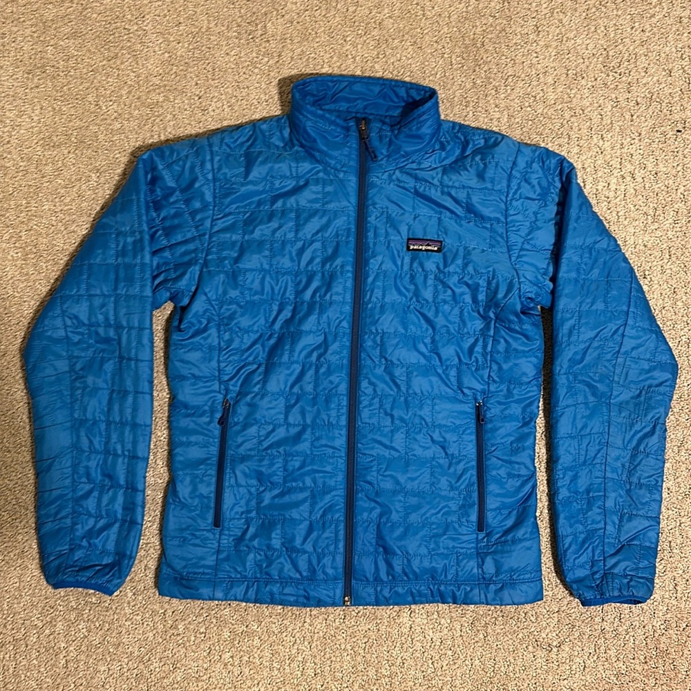 Patagonia men’s medium nano puff jacket blue good condition